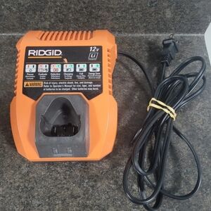 RIDGID 12V Li Battery Charger Model R86049